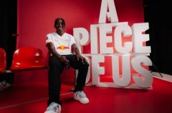 官方：RB莱比锡签下莱加内斯18岁前锋扬-迪奥曼德，签约5年