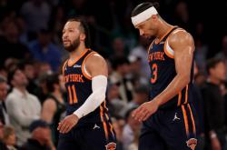 底特律活塞逆袭纽约尼克斯：坎宁安爆发，系列赛悬念再起！