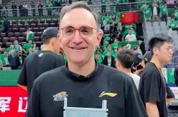 乌戈宣布加盟NBA球队，签约克利夫兰骑士，杨鸣感慕